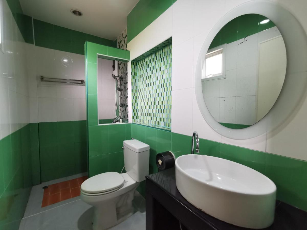 Smile Resort Sriracha Сі-Рача Екстер'єр фото