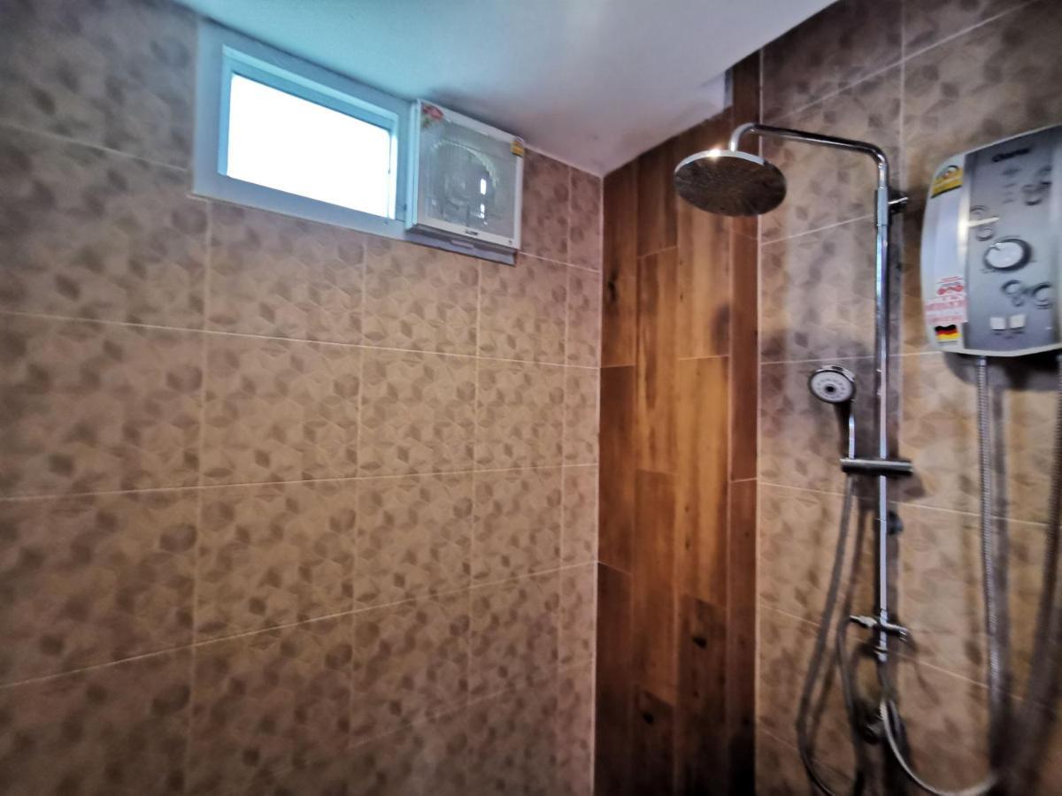 Smile Resort Sriracha Сі-Рача Екстер'єр фото