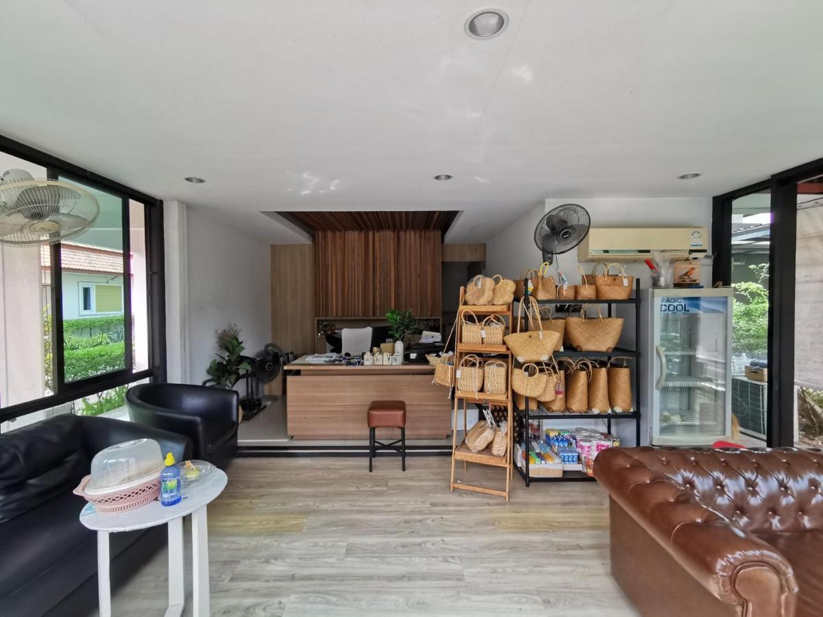Smile Resort Sriracha Сі-Рача Екстер'єр фото